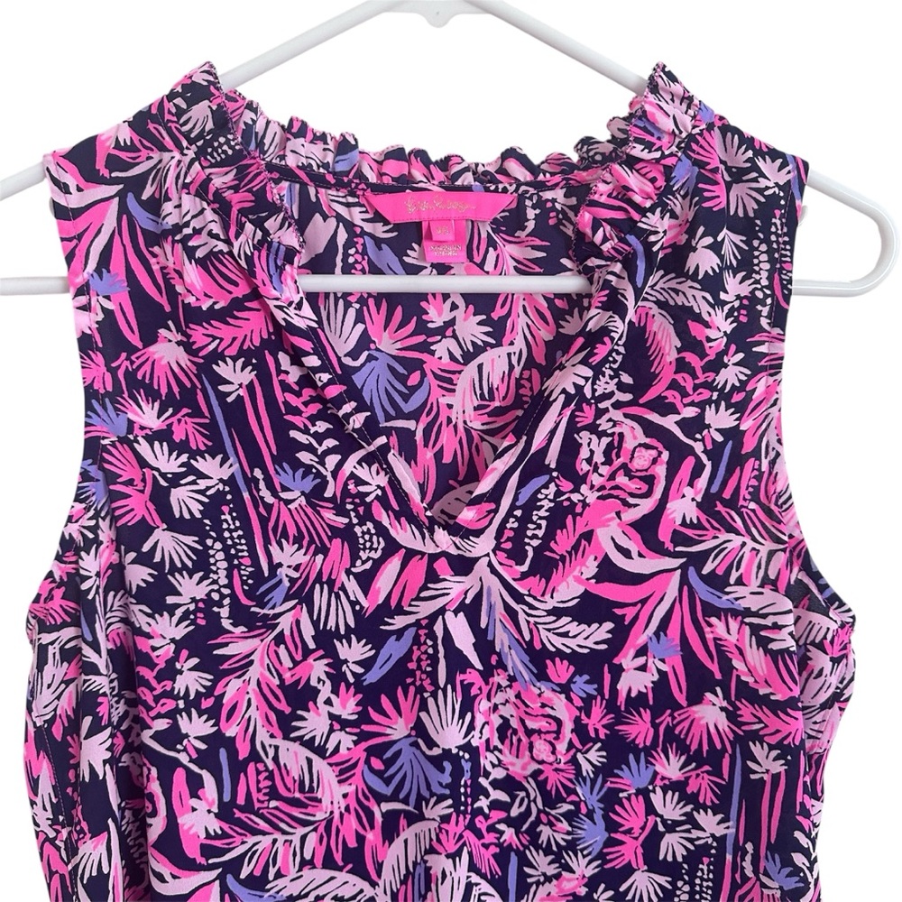 Lilly Pulitzer XS Pink Navy Blue Palm Print Ruffle V-Neck Sleeveless Top